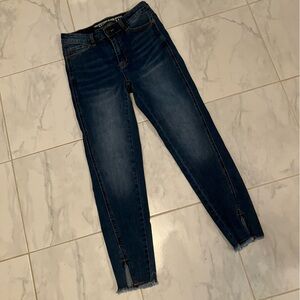Grace & Lace Women's Blue Skinny Jeans.  EUC!